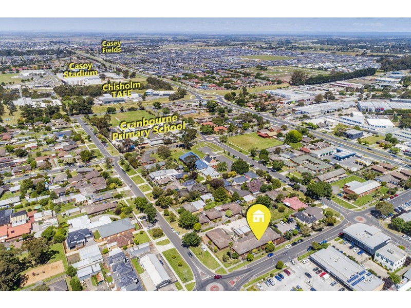 2/14 Codrington Street, Cranbourne VIC 3977