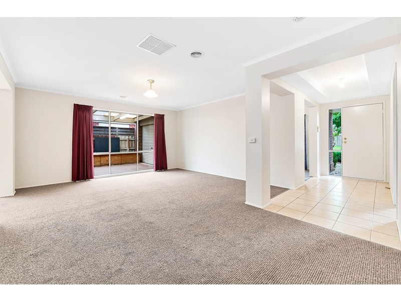 140 The Promenade, Narre Warren South VIC 3805