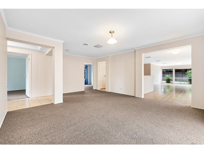 140 The Promenade, Narre Warren South VIC 3805