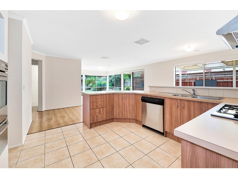 140 The Promenade, Narre Warren South VIC 3805