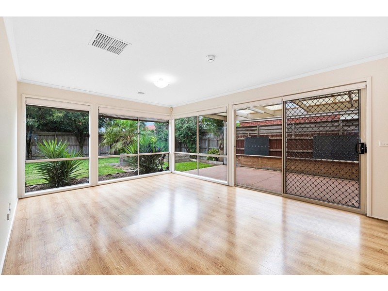 140 The Promenade, Narre Warren South VIC 3805