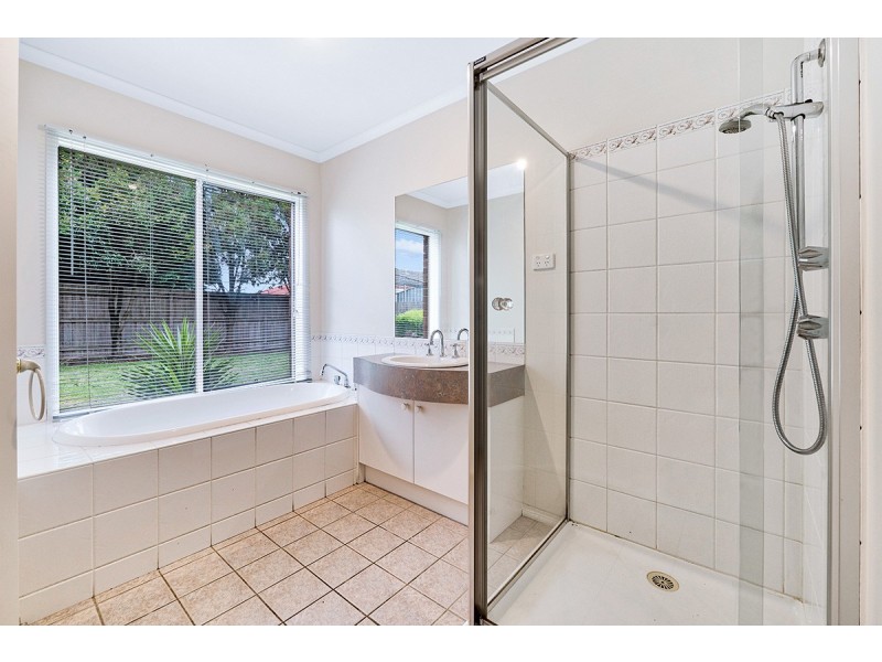 140 The Promenade, Narre Warren South VIC 3805