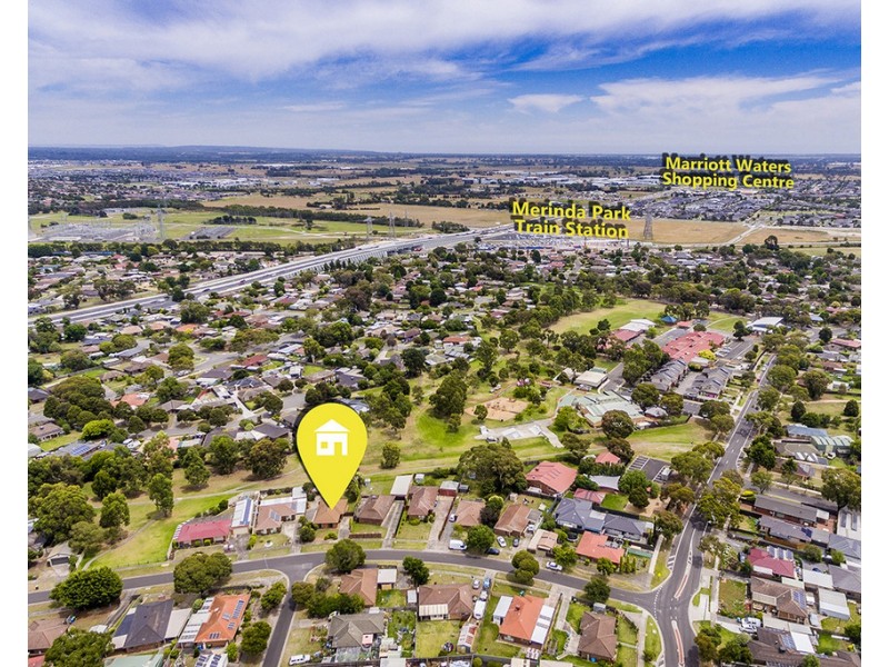 27 Blaxland Avenue, Cranbourne North VIC 3977