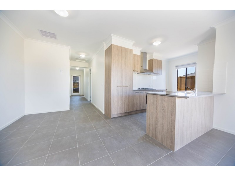 13 Lygon Avenue, Clyde VIC 3978