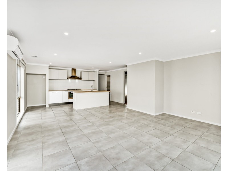 136 Morison Road, Clyde VIC 3978