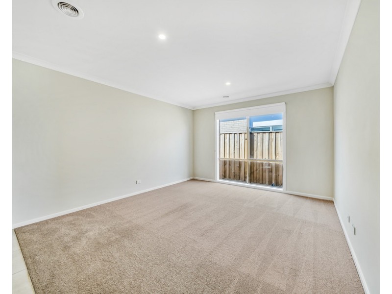 136 Morison Road, Clyde VIC 3978