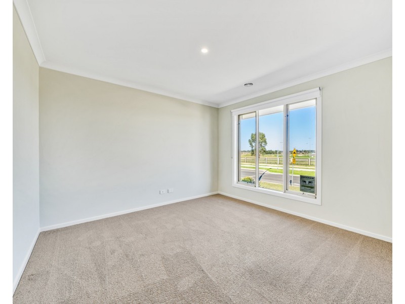 136 Morison Road, Clyde VIC 3978