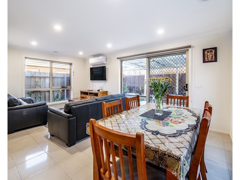 58 Fenway Boulevard, Clyde North VIC 3978