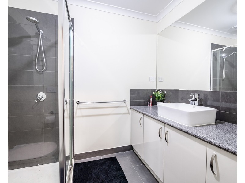 58 Fenway Boulevard, Clyde North VIC 3978