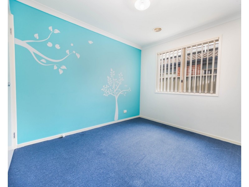 59 Broad Oak Drive, Cranbourne East VIC 3977