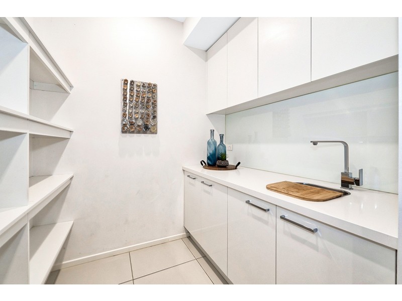 21 Strikeline Crescent, Clyde North VIC 3978