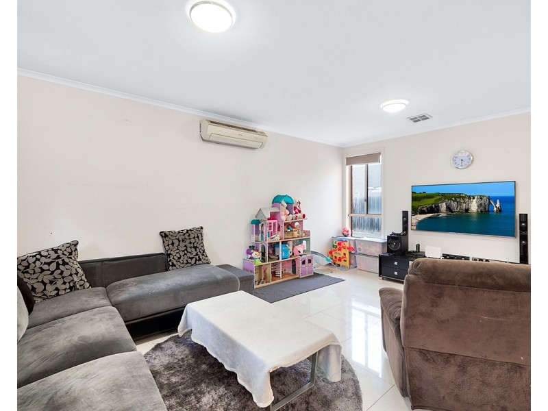 2/19 Robert Street, Dandenong VIC 3175