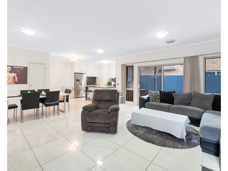 2/19 Robert Street, Dandenong VIC 3175