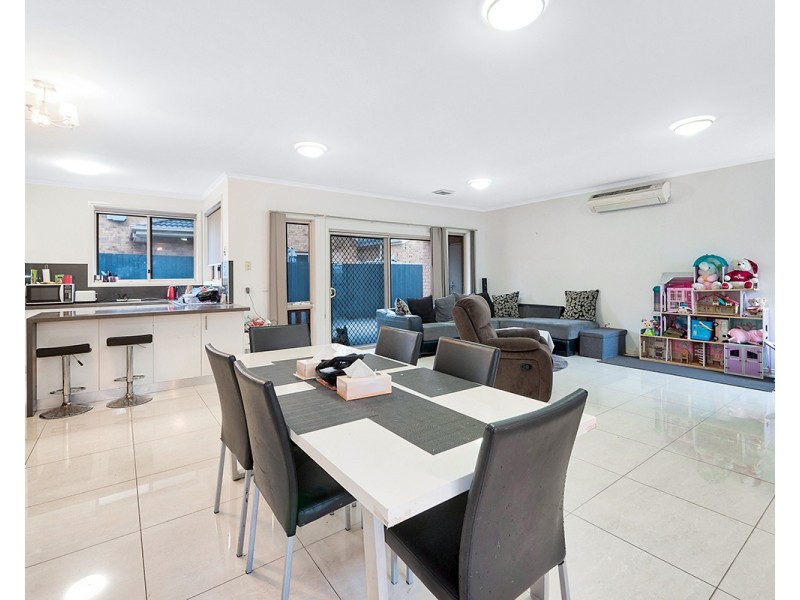 2/19 Robert Street, Dandenong VIC 3175
