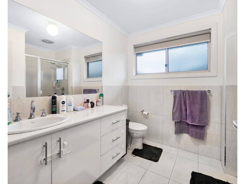 2/19 Robert Street, Dandenong VIC 3175