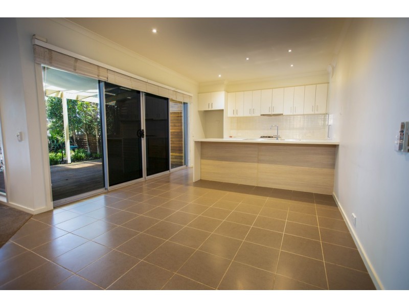 6 Manna Row, Officer VIC 3809