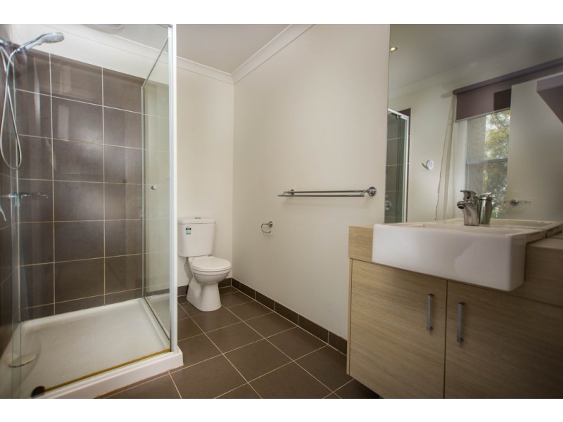 6 Manna Row, Officer VIC 3809