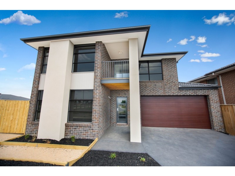 44 Erindale Street, Cranbourne West VIC 3977