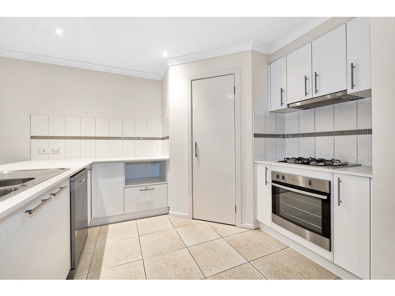 7 Beauchamp Way, Cranbourne East VIC 3977