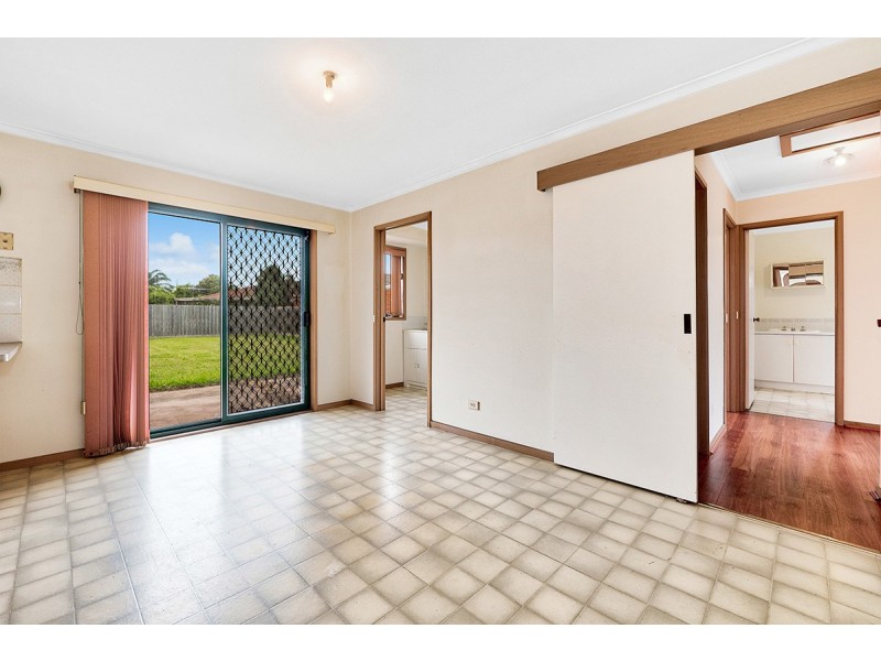 10 Rachel Drive, Cranbourne North VIC 3977