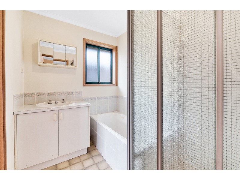 10 Rachel Drive, Cranbourne North VIC 3977