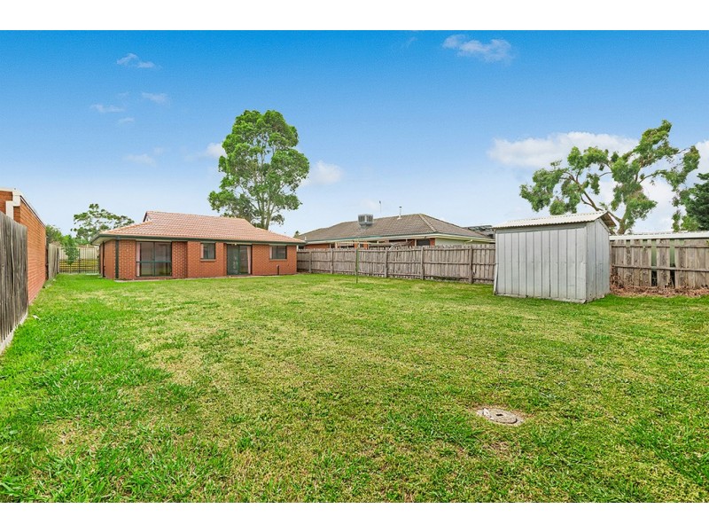 10 Rachel Drive, Cranbourne North VIC 3977