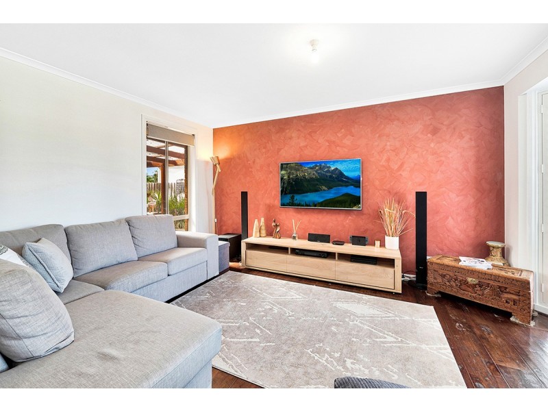 12 Genoa Way, Cranbourne West VIC 3977