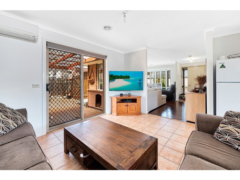 12 Genoa Way, Cranbourne West VIC 3977