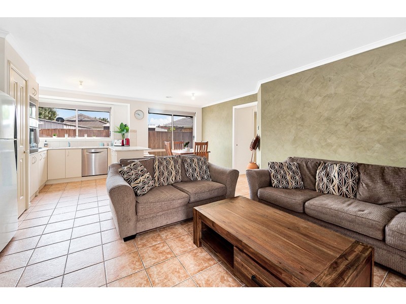 12 Genoa Way, Cranbourne West VIC 3977