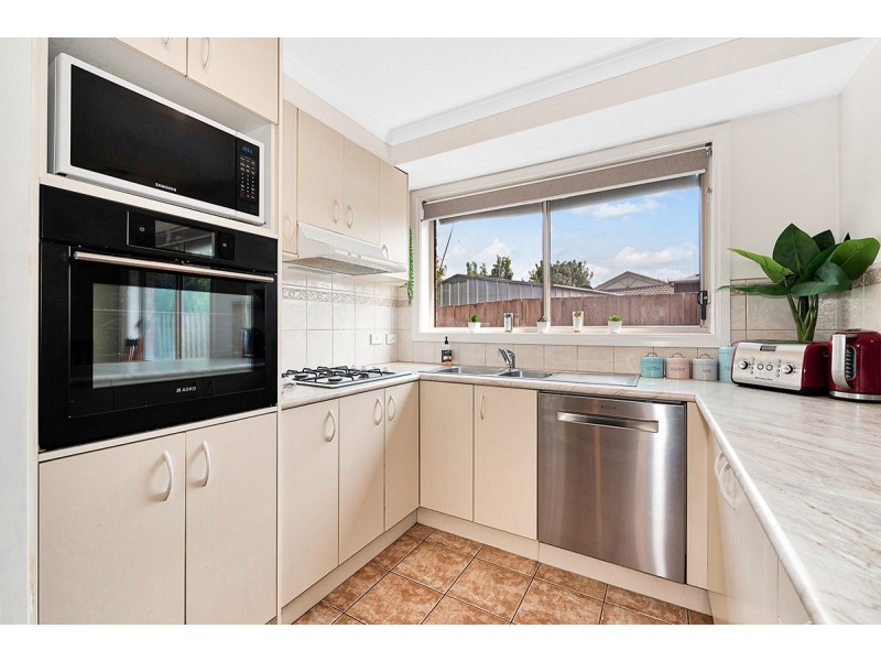 12 Genoa Way, Cranbourne West VIC 3977