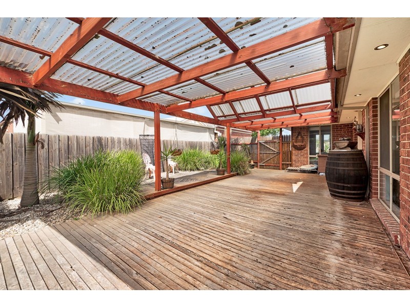 12 Genoa Way, Cranbourne West VIC 3977