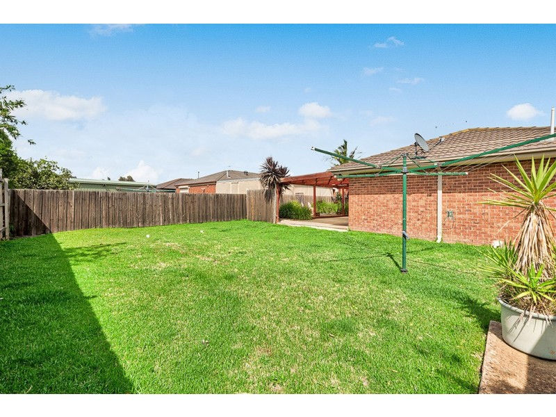 12 Genoa Way, Cranbourne West VIC 3977