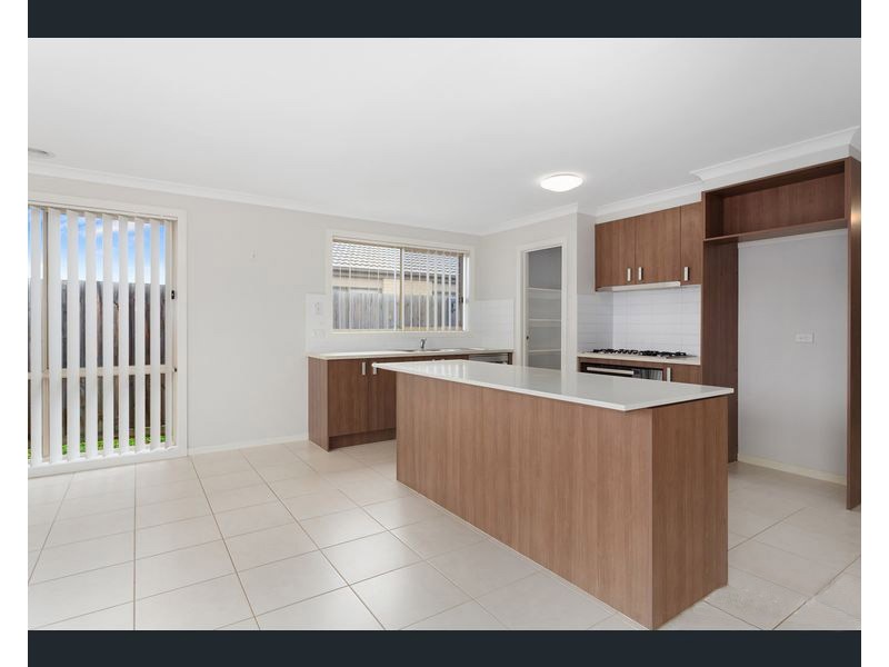 20 Raven Court, Pakenham VIC 3810