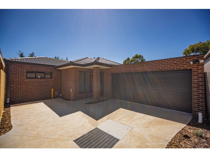 2/21 Rouse Street, Cranbourne VIC 3977
