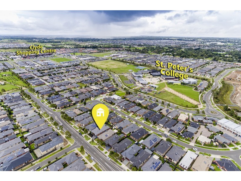 100 Selandra Boulevard, Clyde North VIC 3978