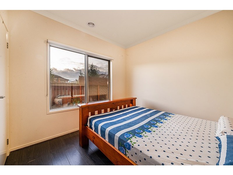 100 Selandra Boulevard, Clyde North VIC 3978