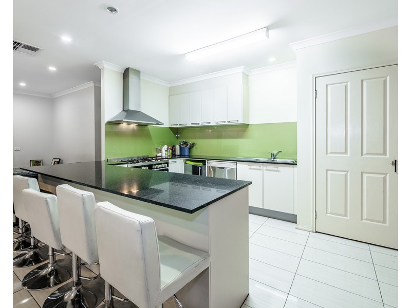 113 Selandra Boulevard, Clyde North VIC 3978