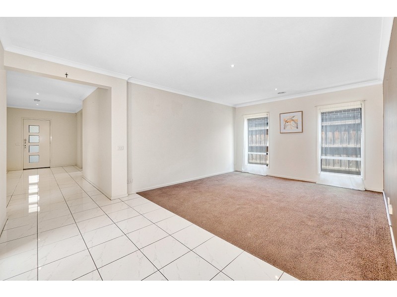 14 Caribbean Pine Court, Lyndhurst VIC 3975