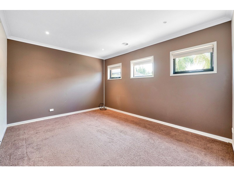 14 Caribbean Pine Court, Lyndhurst VIC 3975