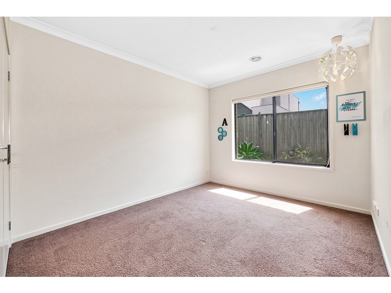 14 Caribbean Pine Court, Lyndhurst VIC 3975