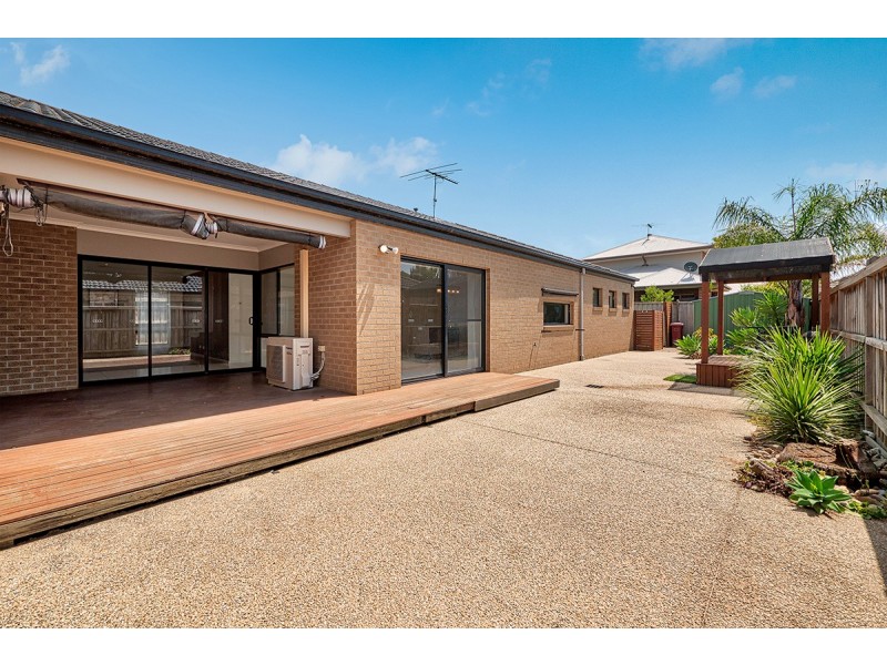 14 Caribbean Pine Court, Lyndhurst VIC 3975