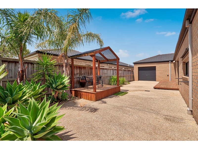 14 Caribbean Pine Court, Lyndhurst VIC 3975