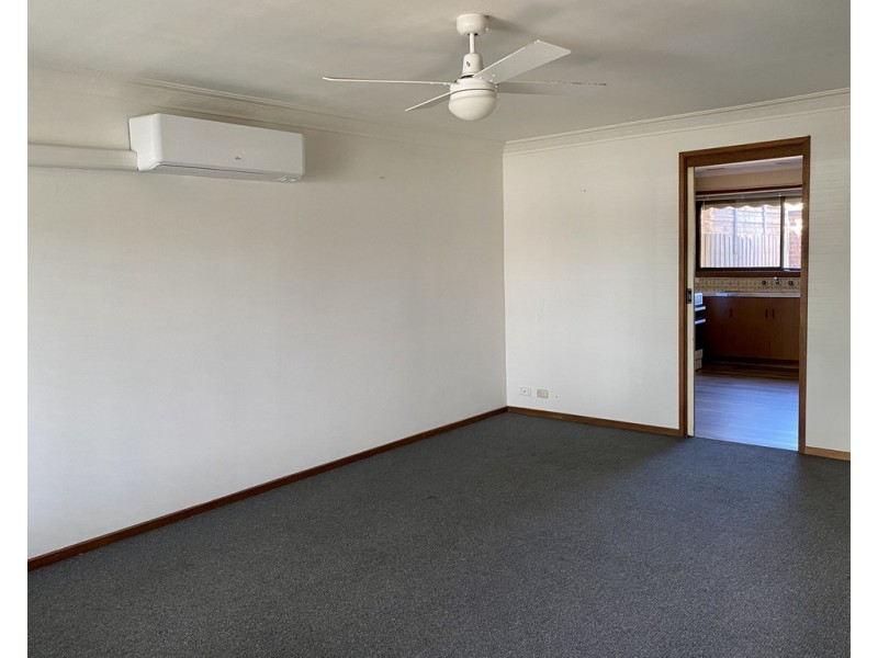 2/14 Codrington Street, Cranbourne VIC 3977