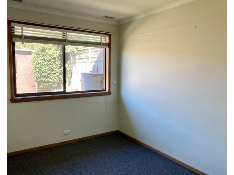 2/14 Codrington Street, Cranbourne VIC 3977