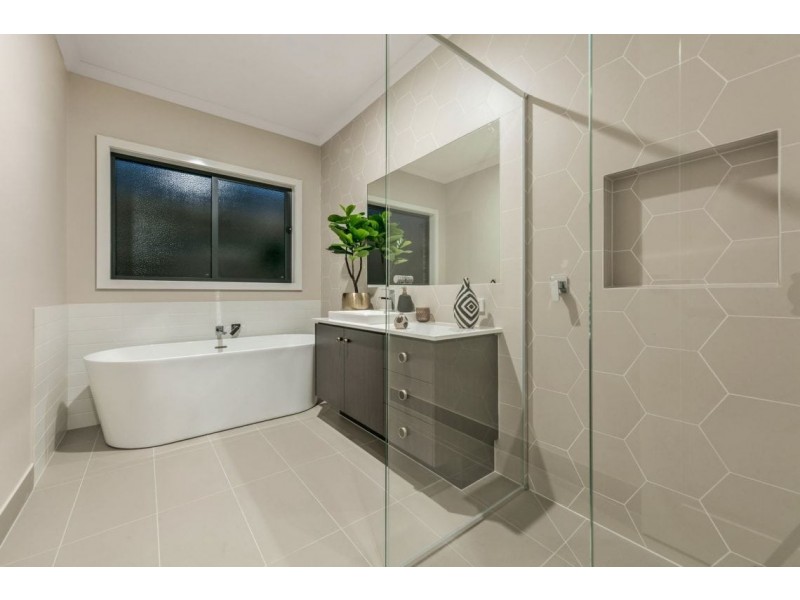 5 Bronte Boulevard, Officer VIC 3809