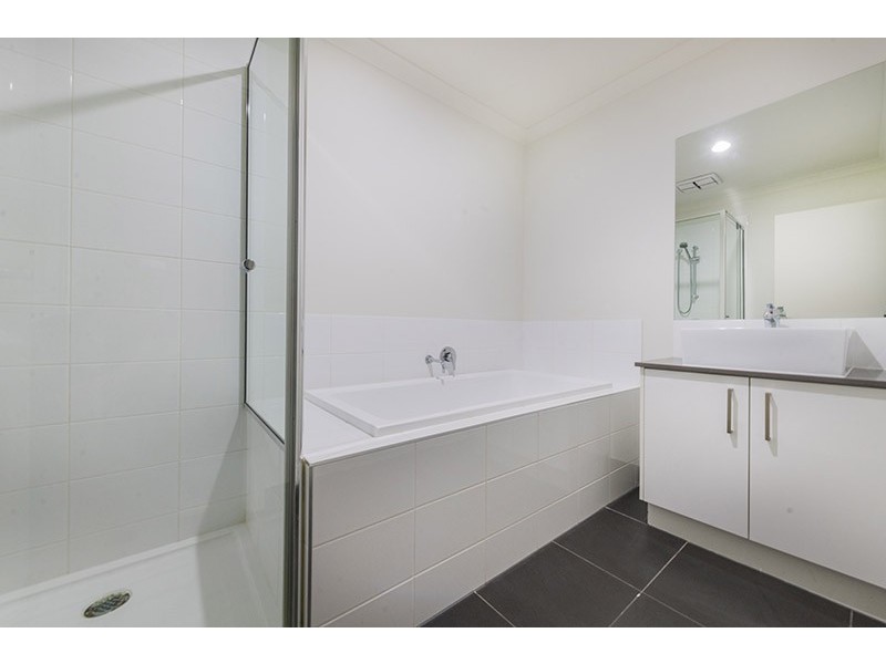 5 Jockey Lane, Cranbourne VIC 3977