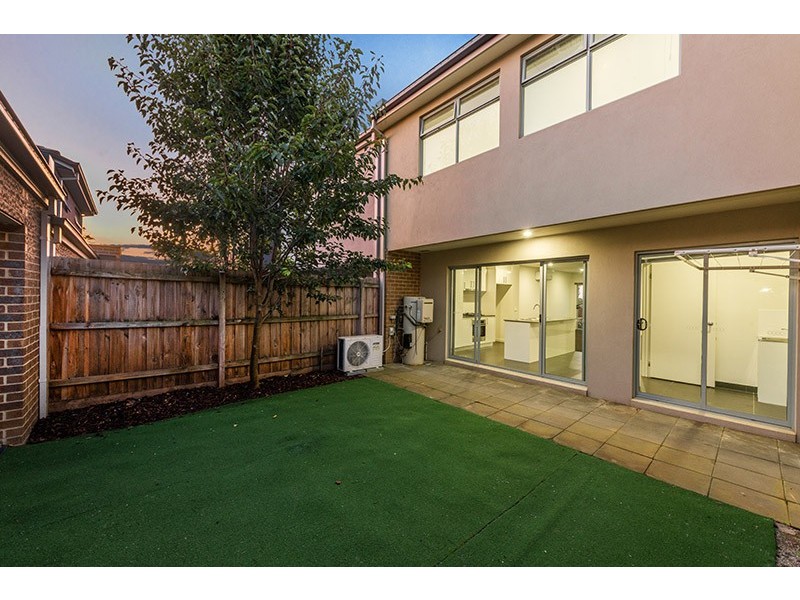 5 Jockey Lane, Cranbourne VIC 3977