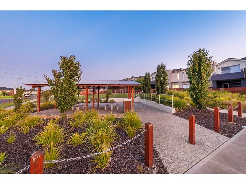 5 Jockey Lane, Cranbourne VIC 3977