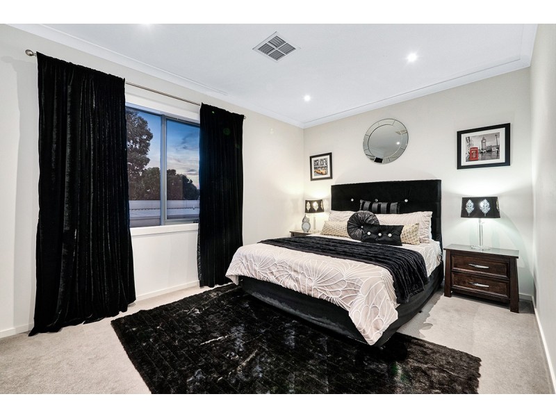 11 Carbine Way, Lyndhurst VIC 3975