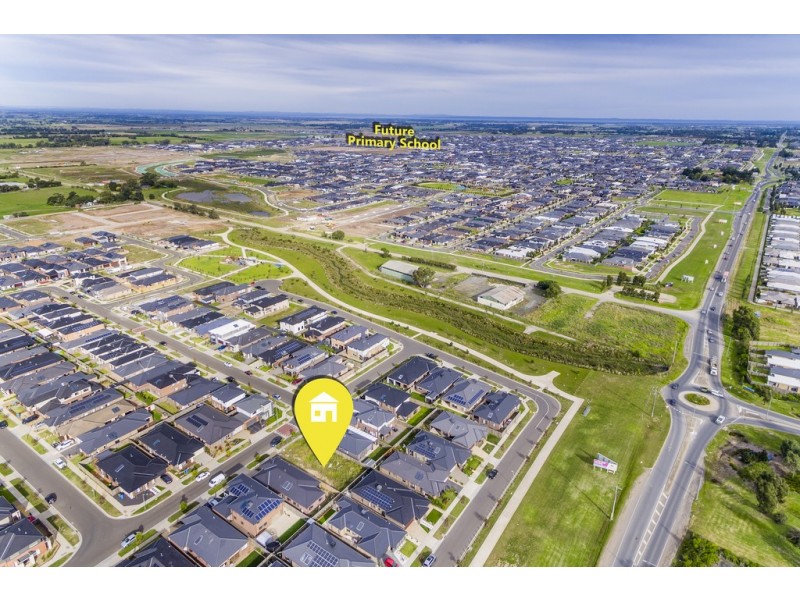 62 Simmental Drive, Clyde North VIC 3978